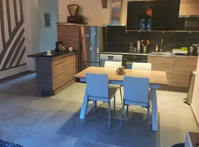 L De La Place Ste Catherine * Honfleur