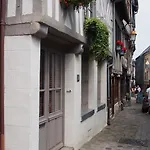 L De La Place Ste Catherine Honfleur