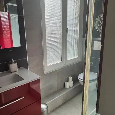 L De La Place Ste Catherine Apartament *