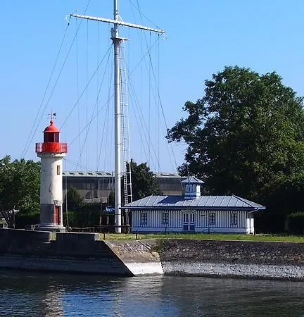 L De La Place Ste Catherine Honfleur