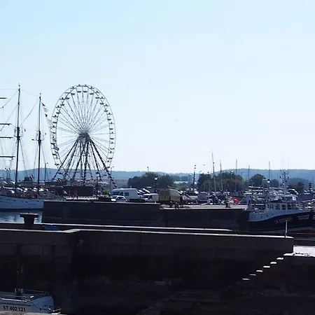 L De La Place Ste Catherine *