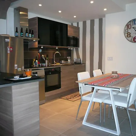 L De La Place Ste Catherine *