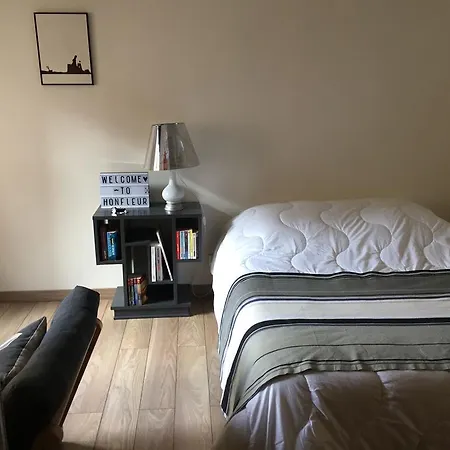 L De La Place Ste Catherine Διαμέρισμα *